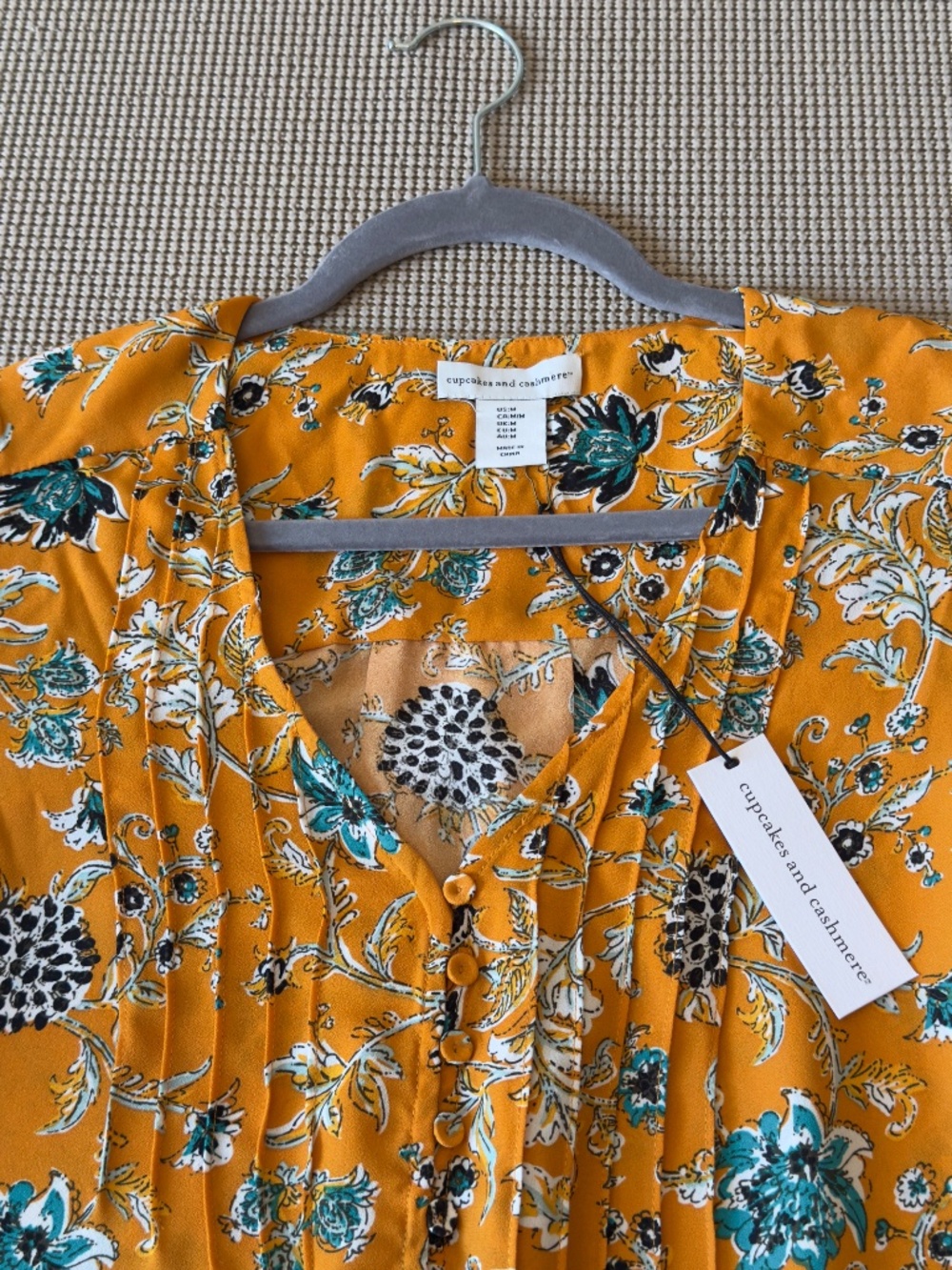 CUPCAKES & CASHMERE blouse long bishop sleeve floral pattern half button size M - Picture 9 of 15